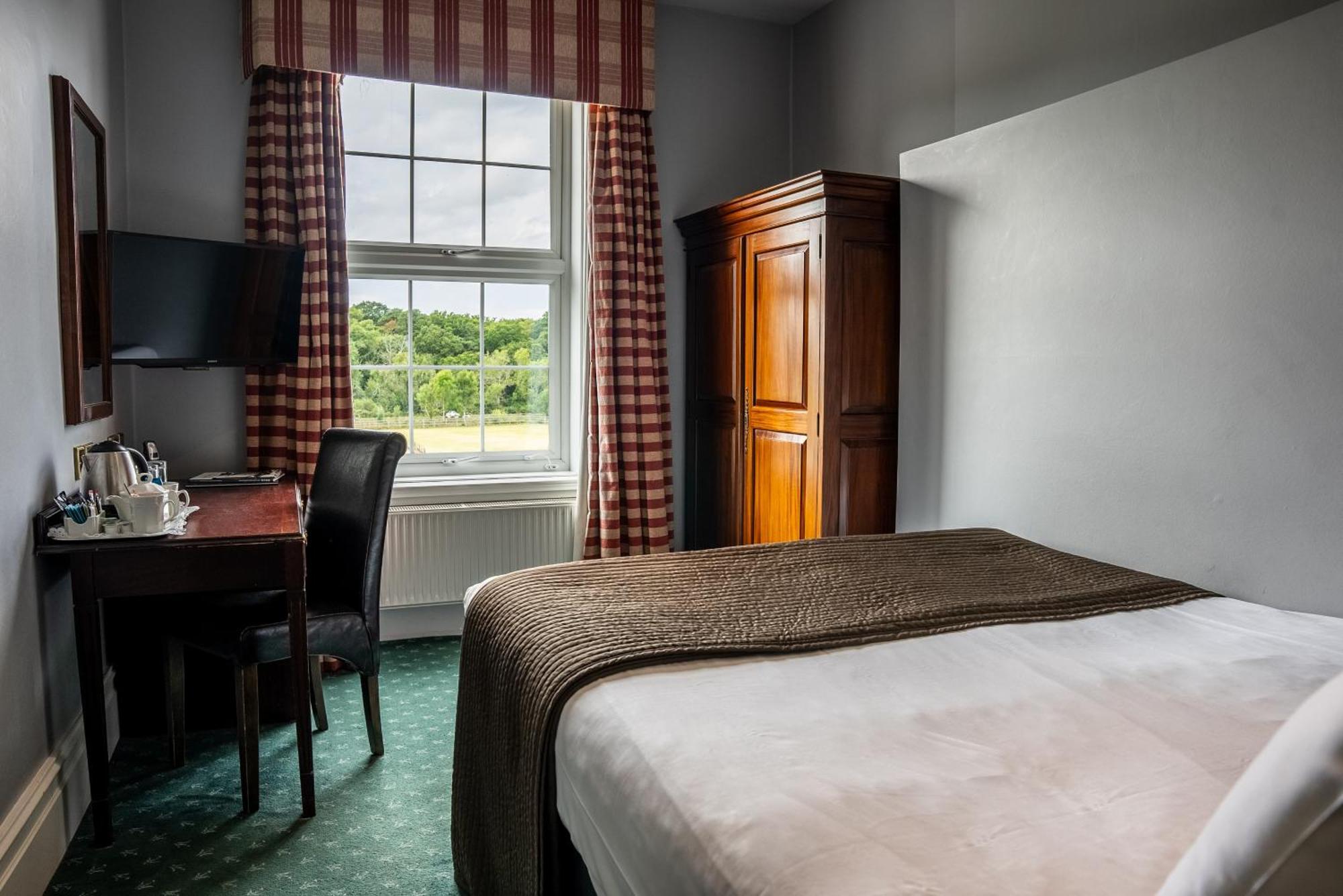 Balmer Lawn Hotel Brockenhurst Room photo